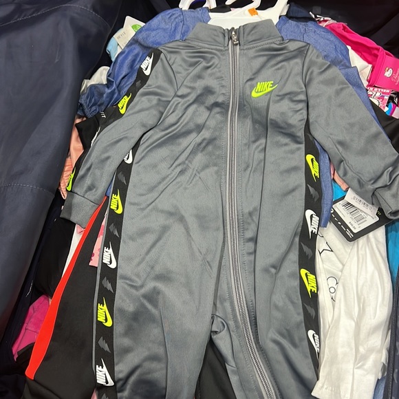 Kids fashion Show allll sizes let me know what your looking for !!!!! - Picture 3 of 11